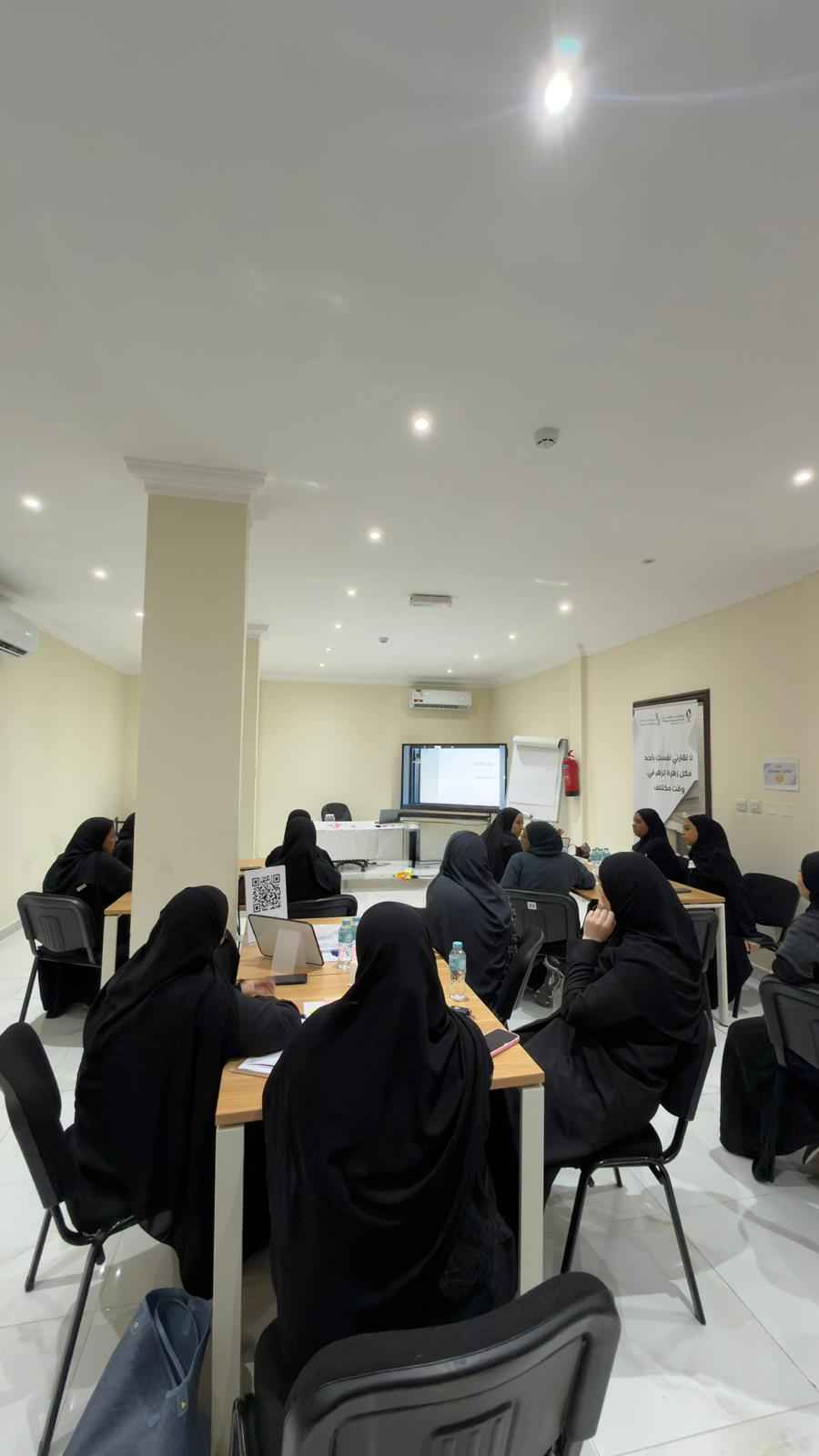 تدريب فتيات »الدانة« على اتخاذ قرارات مدروسة